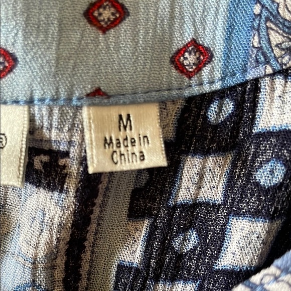 Northstyle Brand.White-blue patches Sleeveless Mandarin Collar, 100% RayonBlouse - Picture 9 of 9